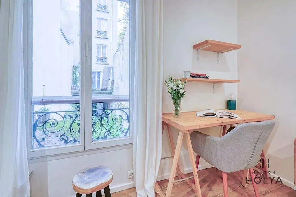 Daire Le Studieux - A Oberkampf - 82B Paris