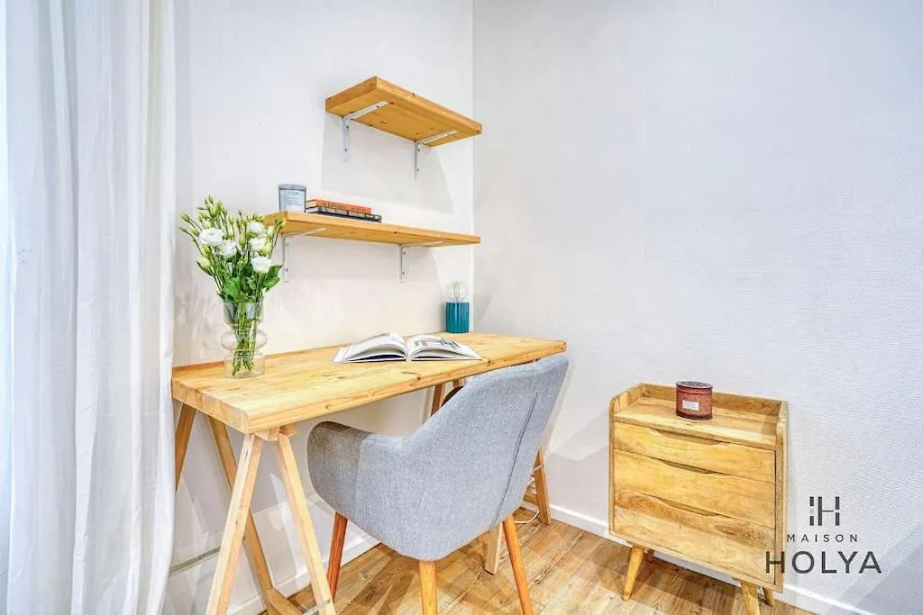 Le Studieux - A Oberkampf - 82B Paris Daire